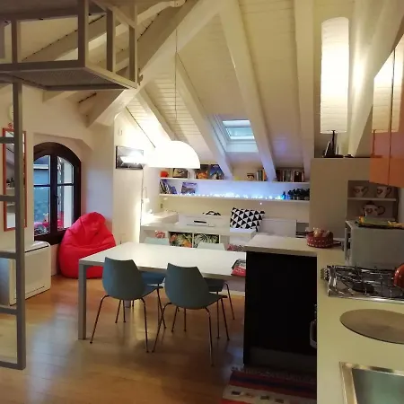 Mansarda Del Sole, Nel Cuore Di Apartman Aosta