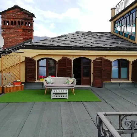 Mansarda Del Sole, Nel Cuore Di أَويستا